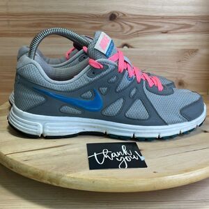 Nike Revolution 2 Grey & White Athletic Sneaker Shoes Women's Size 8.5